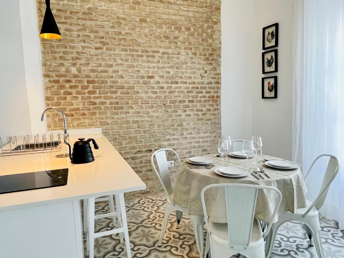 Modern Apartment In The City Centre, La Alameda Sevilha Exterior foto